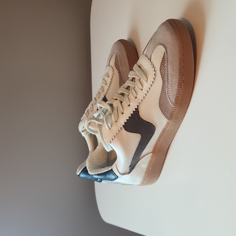 Dolce Vita Notice Retro Sneakers